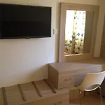 Rebioz لارنكا