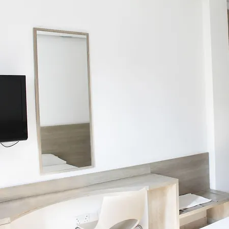 호텔 레비오스 라르나카