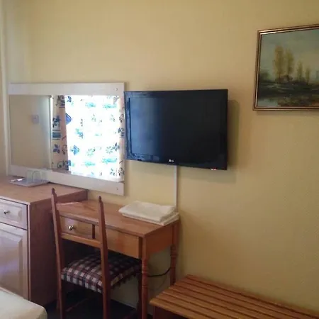 호텔 레비오스 라르나카