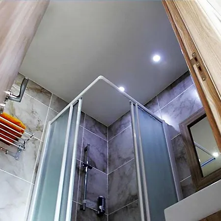 Rebioz Hotel Larnaca