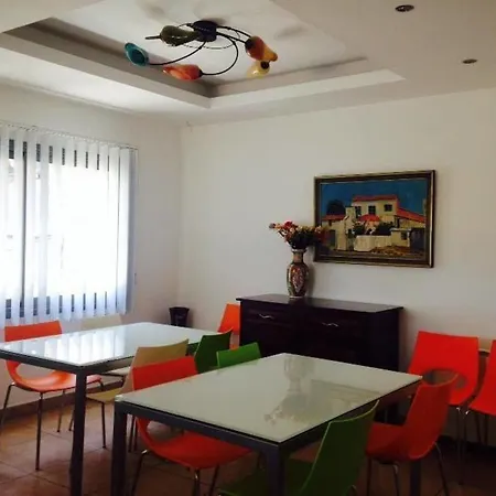 Hotell Rebioz Larnaca