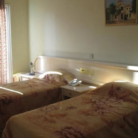 Rebioz Hotell