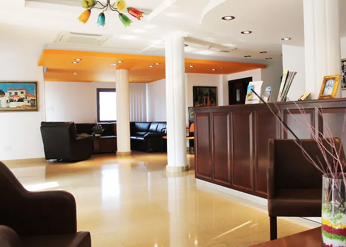 Rebioz Hotell Larnaca